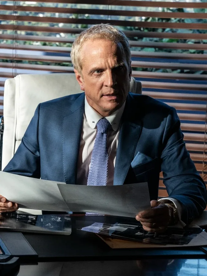 Howard Hamlin — Patrick Fabian