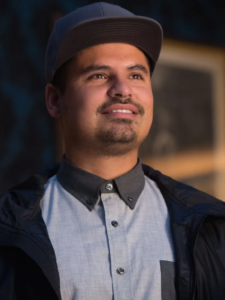 Luis — Michael Peña