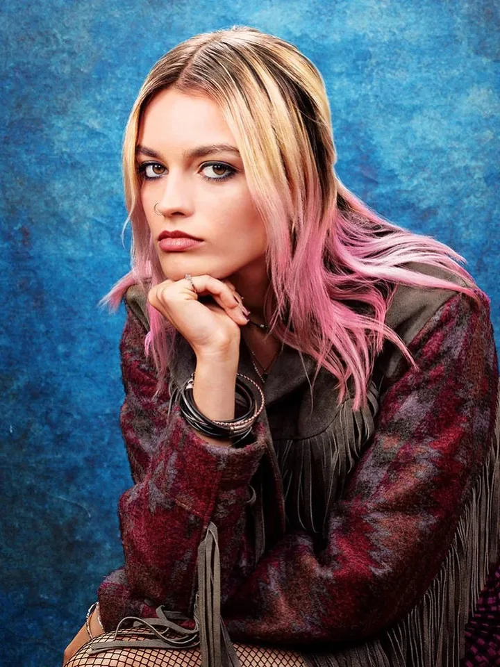 Maeve Wiley — Emma Mackey
