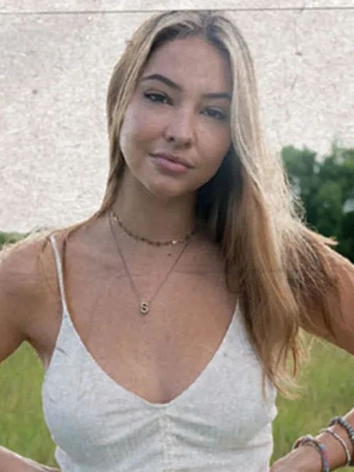 Sarah Cameron — Madelyn Cline